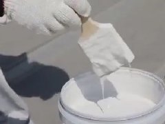 什么類型的彩鋼瓦防水材料更耐老化？
